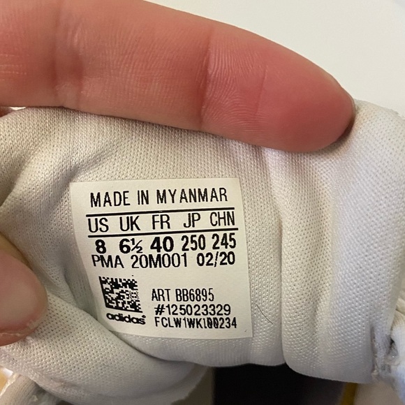 Adidas Cloudfoam Women’s Athletic Shoes - Picture 3 of 4